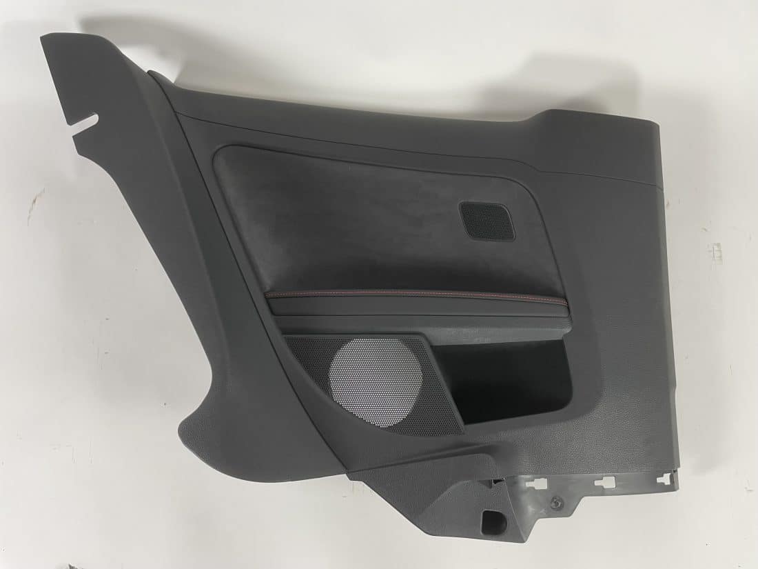 Données du conteneur Trp Post - ID Trp Post 6429 - Intérieur VW Golf 7 5G GTI TCR - Alcantara et tissu gris-rouge - Conteneur Trp Post