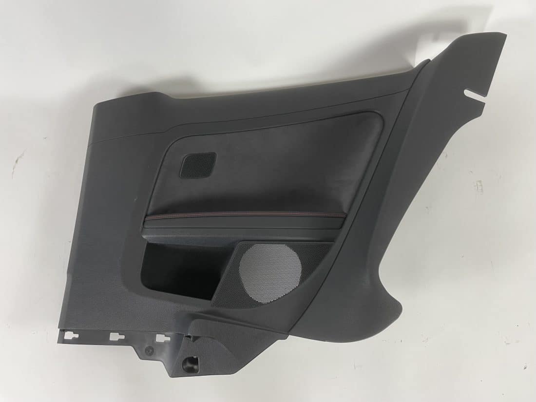 Données du conteneur Trp Post - ID Trp Post 6429 - Intérieur VW Golf 7 5G GTI TCR - Alcantara et tissu gris-rouge - Conteneur Trp Post