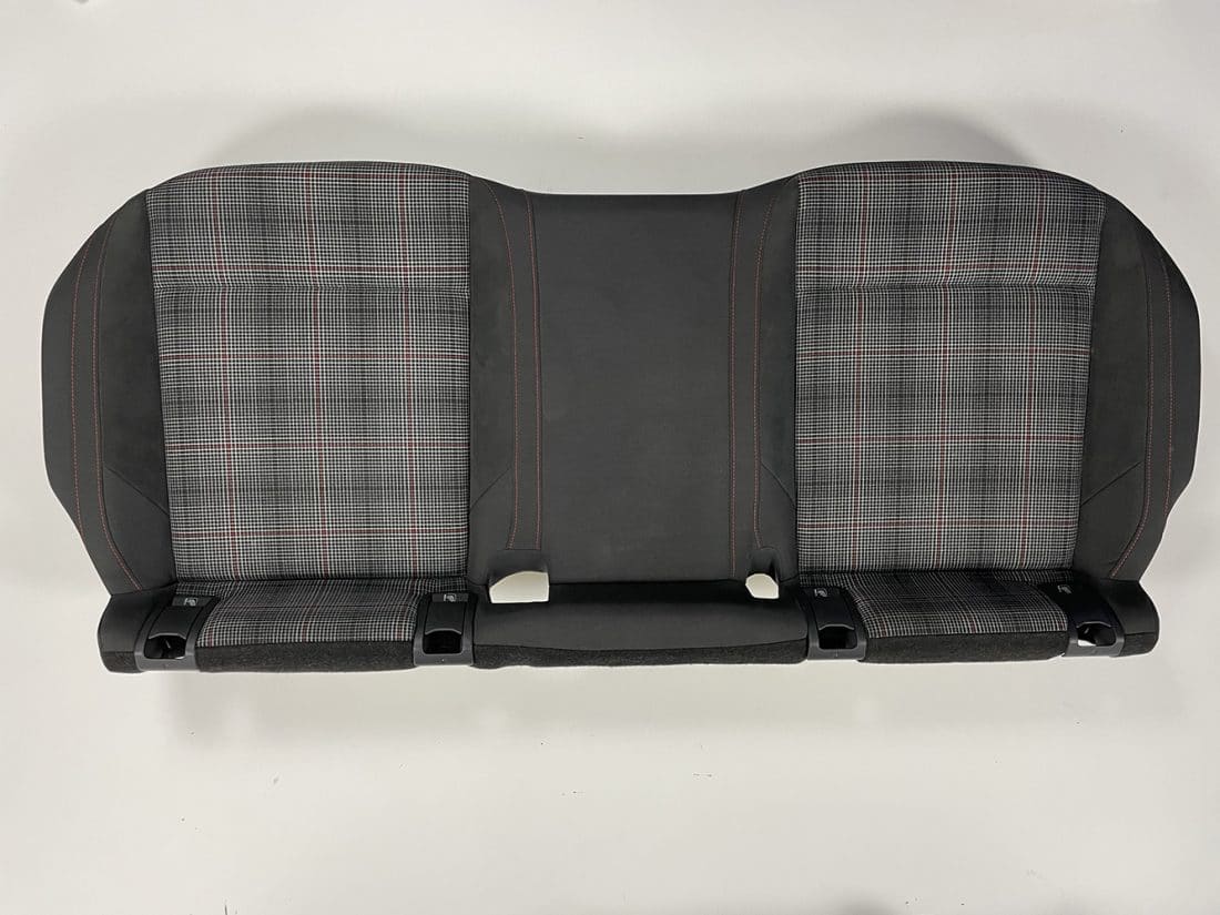 10014 Vw Golf8 Seats 13