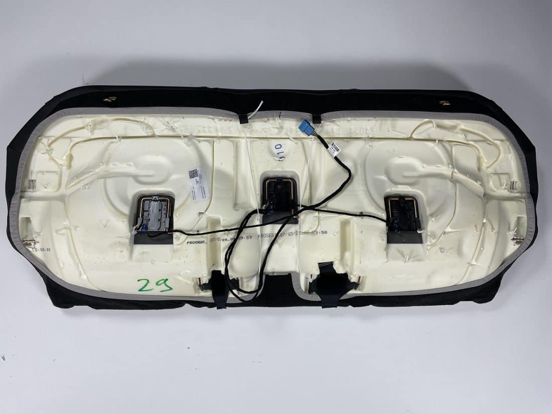 10016 VW Golf8 Seats 15