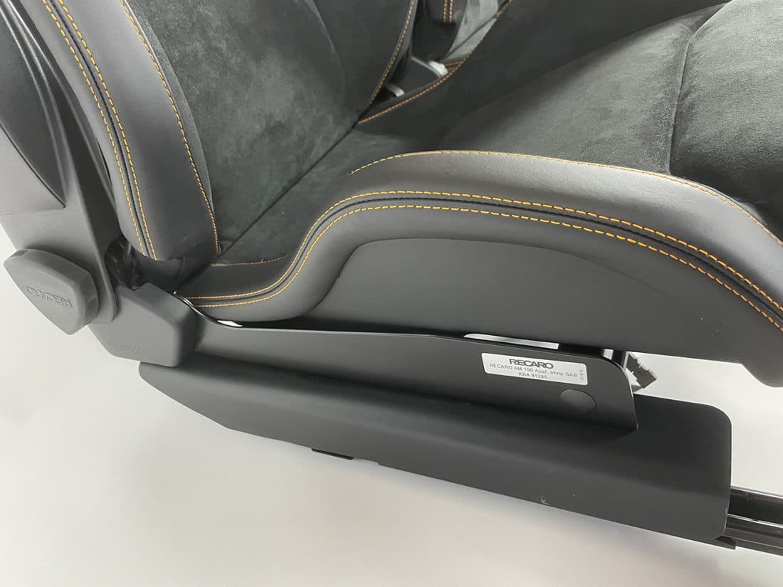 10024 BMW Performance Sitze 11