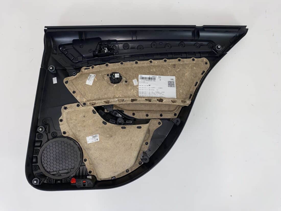 Données du conteneur Trp Post - ID Trp Post 6429 - Intérieur VW Golf 7 GTI TCR - Alcantara et tissu gris-rouge - Conteneur Trp Post