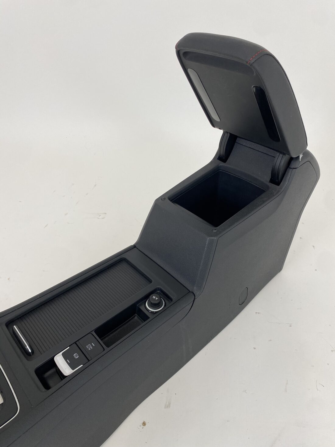 Données du conteneur Trp Post - ID Trp Post 6429 - Intérieur VW Golf 7 GTI TCR - Alcantara et tissu gris-rouge - Conteneur Trp Post