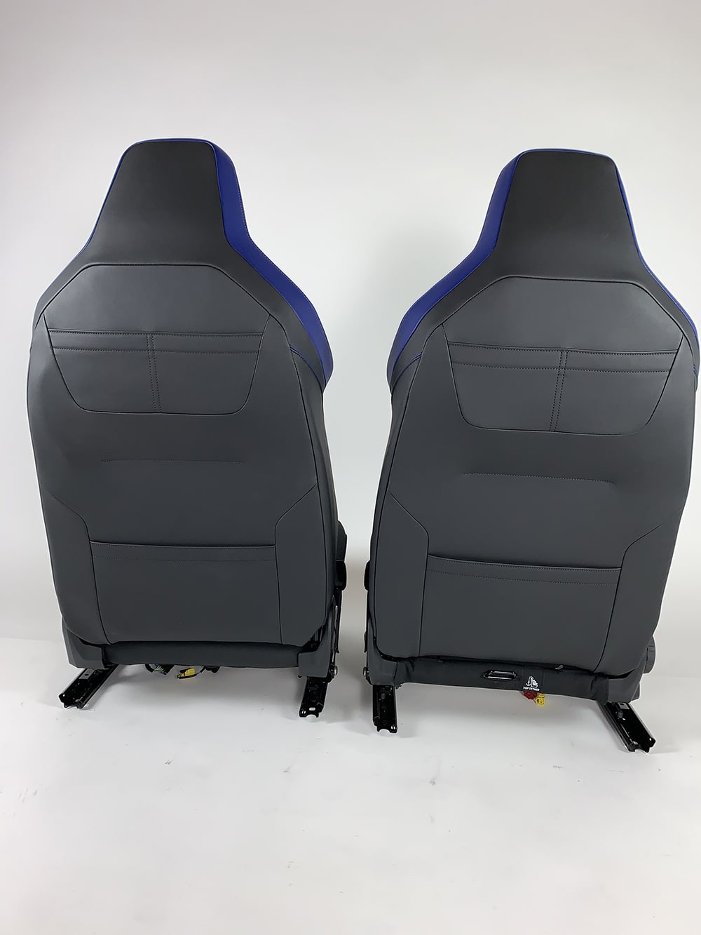 10040 VW Golf8 Seats12
