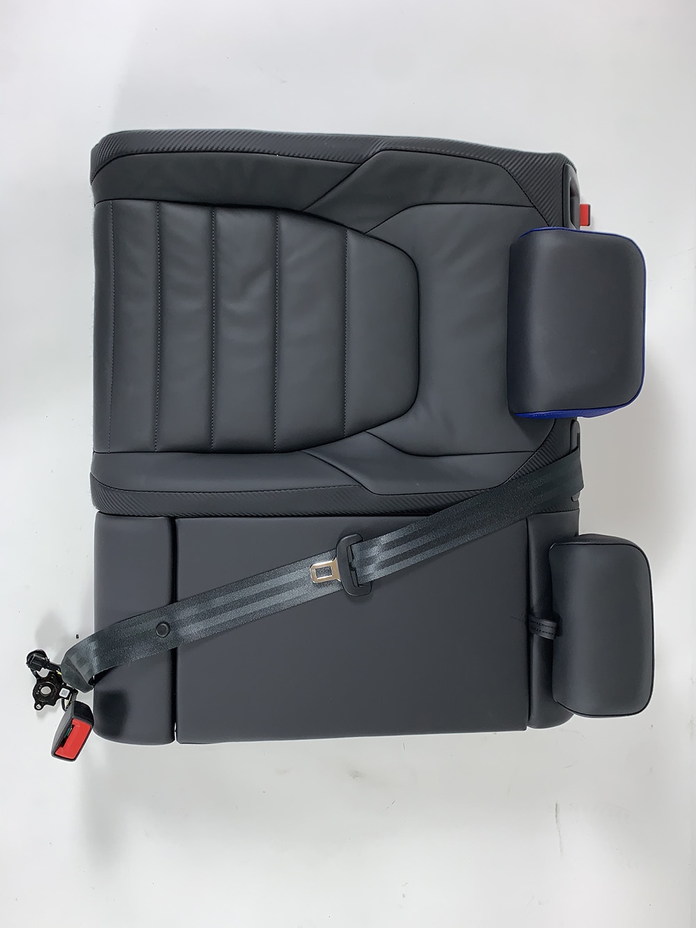 10040 VW Golf8 Seats17
