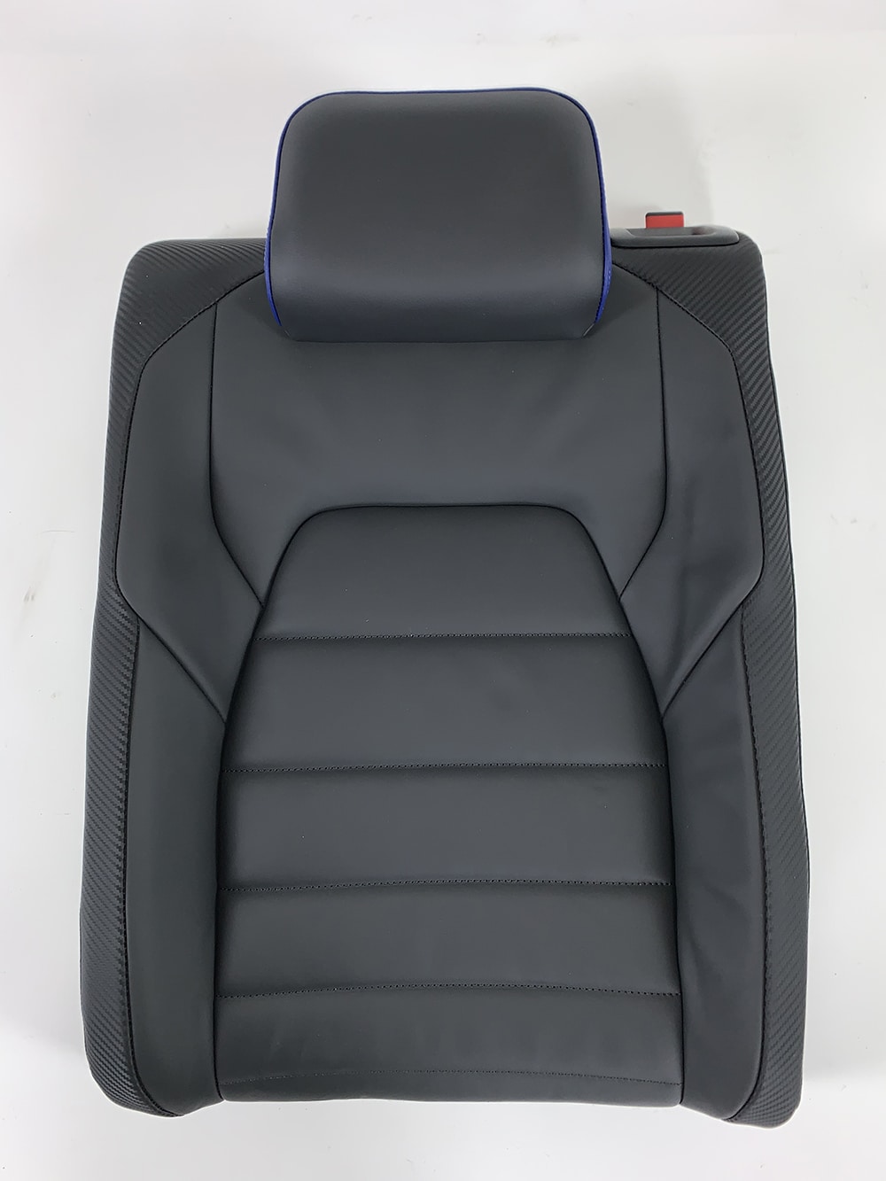 10040 VW Golf8 Seats18