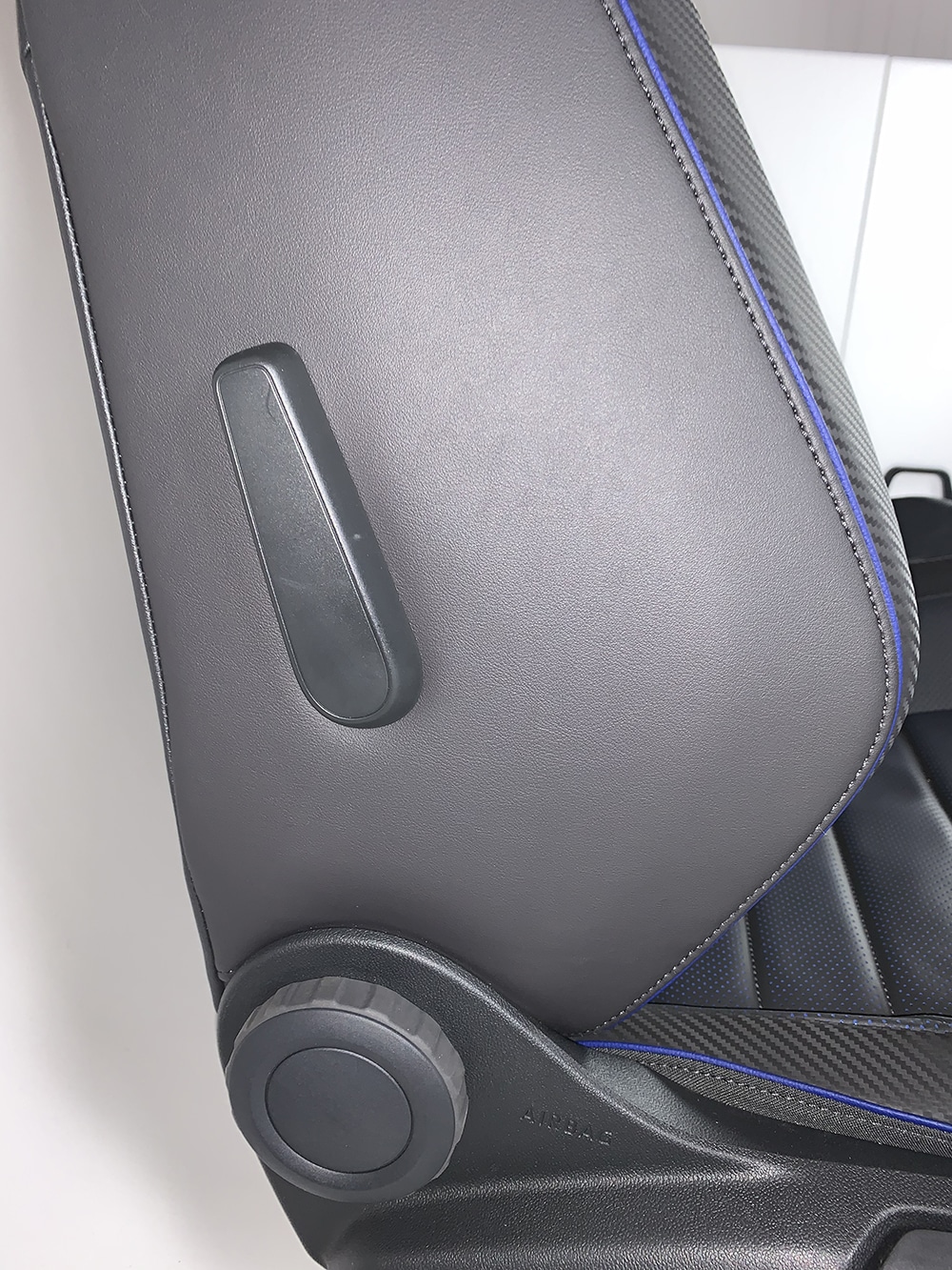 10040 VW Golf8 Seats4