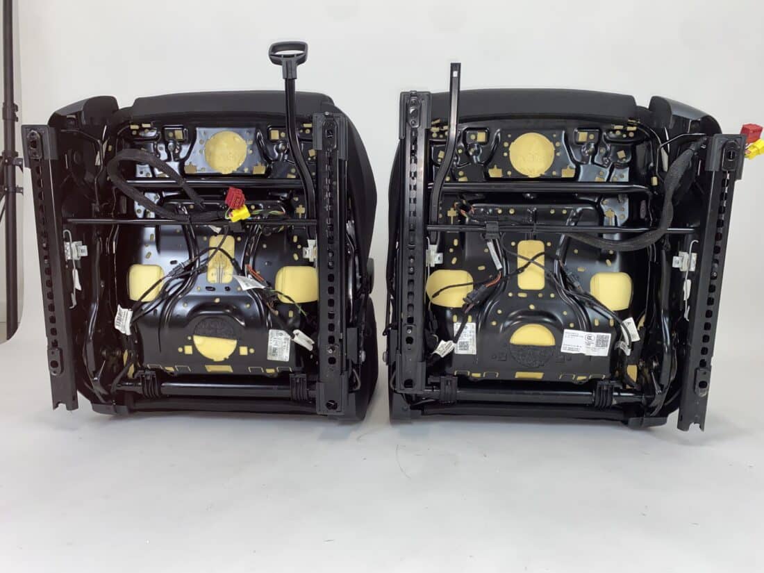 Trp Post Container-Daten Trp Post-ID 10217 Innenausstattung VW Golf 7 GTI TCR Alcantara/Stoff grau/rot Trp Post Container