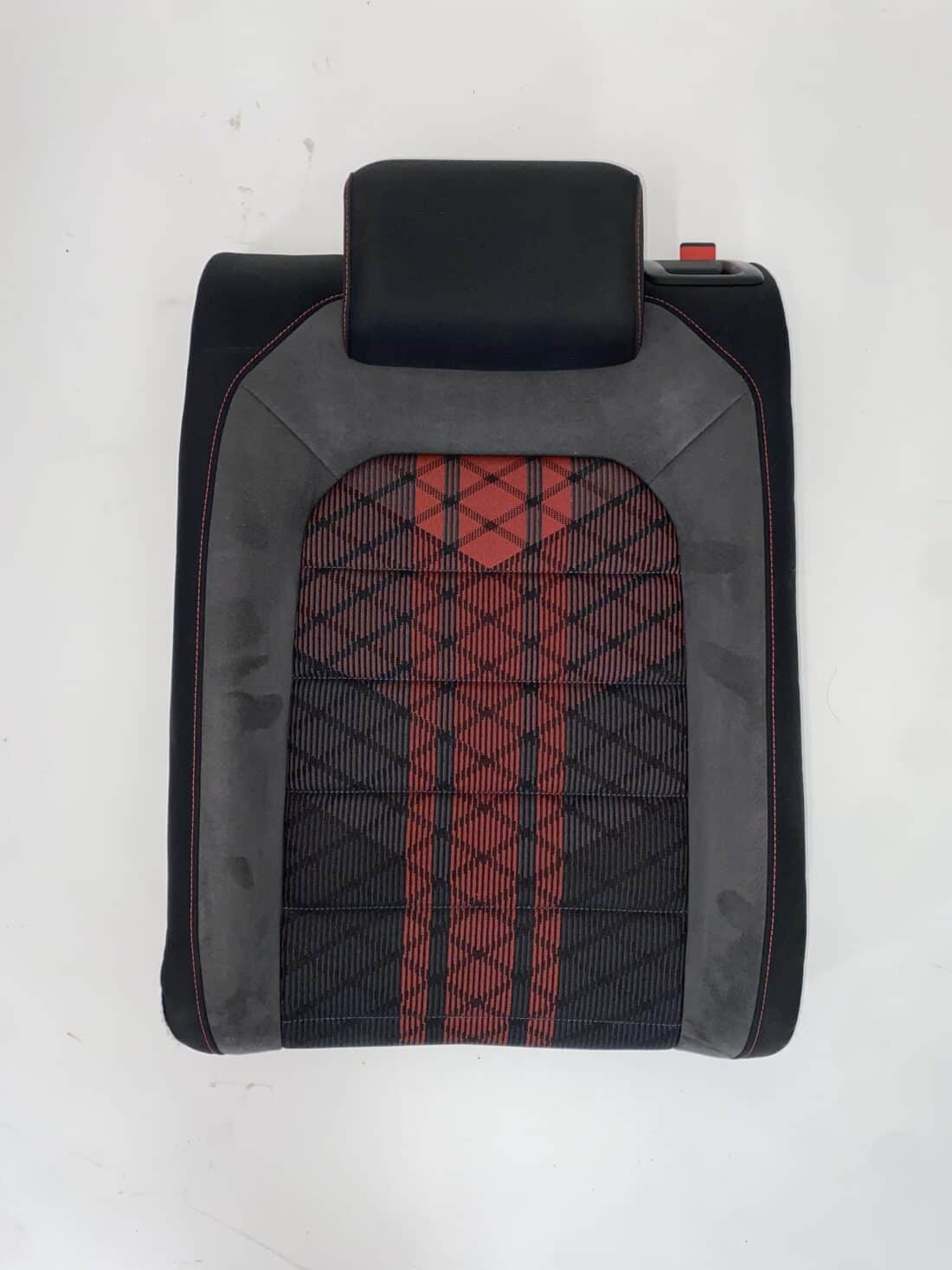 Trp Post Container-Daten Trp Post-ID 10217 Innenausstattung VW Golf 7 GTI TCR Alcantara/Stoff grau/rot Trp Post Container