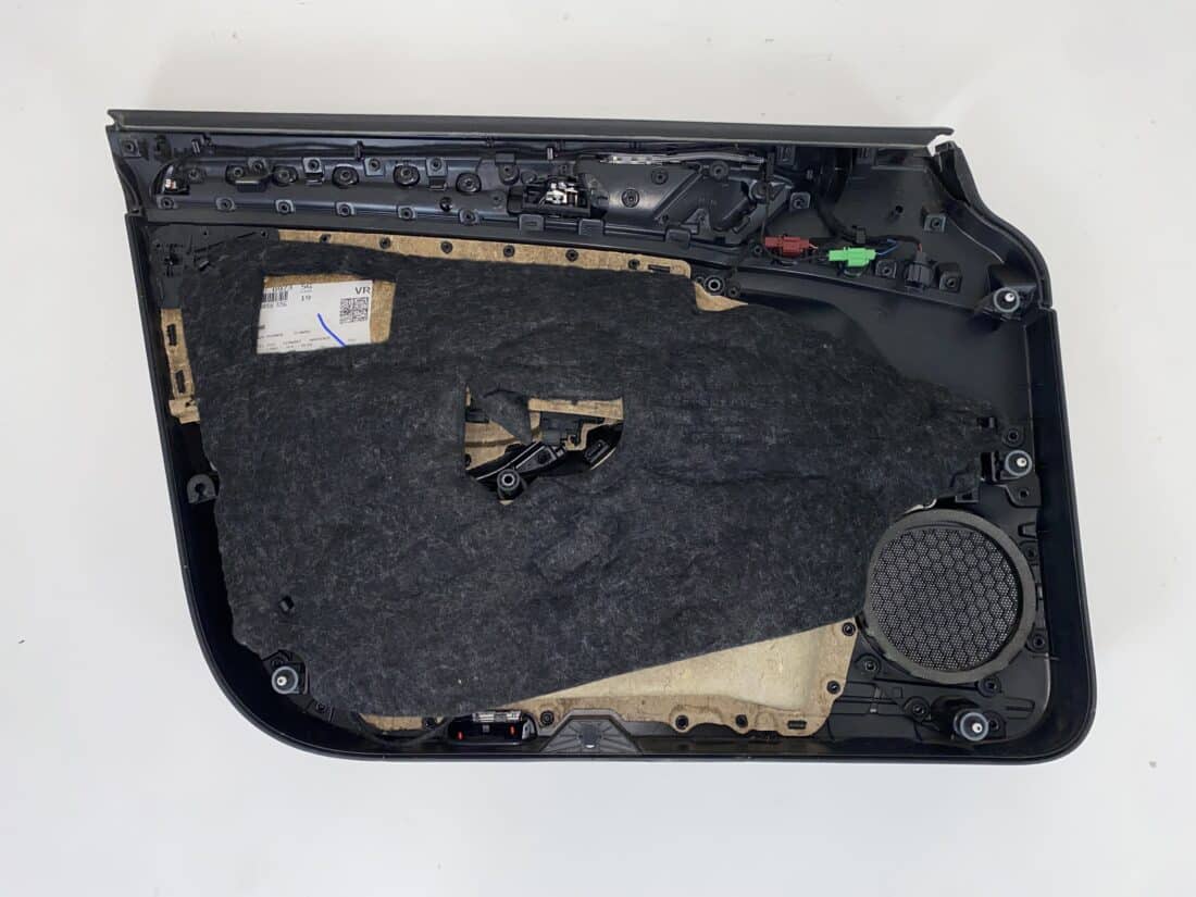 Trp Post Container-Daten Trp Post-ID 10217 Innenausstattung VW Golf 7 GTI TCR Alcantara/Stoff grau/rot Trp Post Container