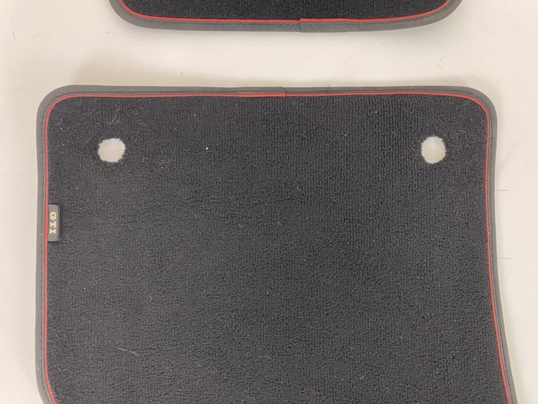 Trp Post Container-Daten Trp Post-ID 10217 Innenausstattung VW Golf 7 GTI TCR Alcantara/Stoff grau/rot Trp Post Container