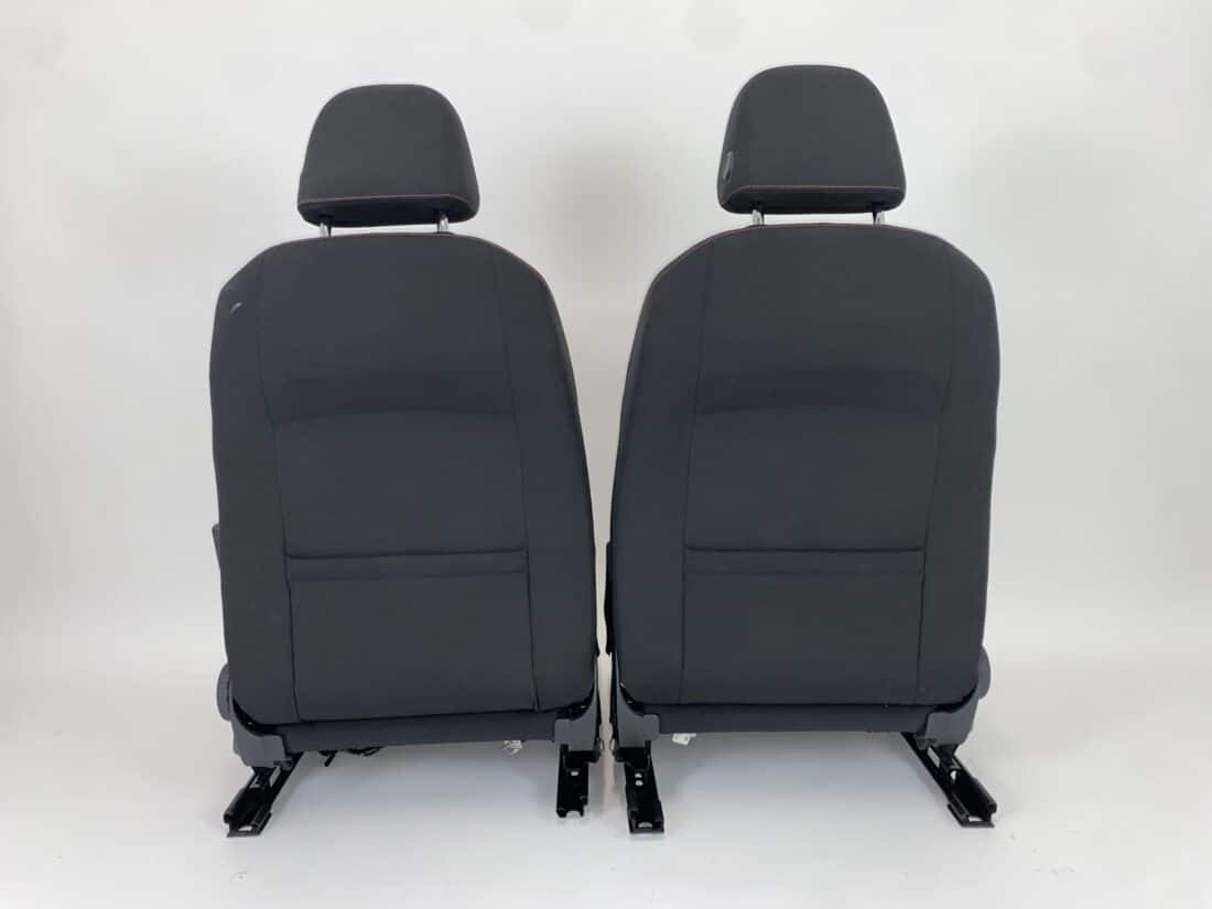 Données du conteneur Trp Post - ID Trp Post 13224 - Intérieur VW Golf 7 GTI - Tissu noir à carreaux rouges, blancs et gris - Conteneur Trp Post