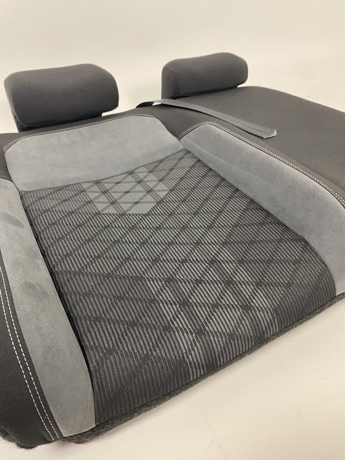 Trp Post Container Data Trp Post Id 13495 Interior Vw Polo 6 R Aw Fabric Alcantara Black Grey Trp Post Container