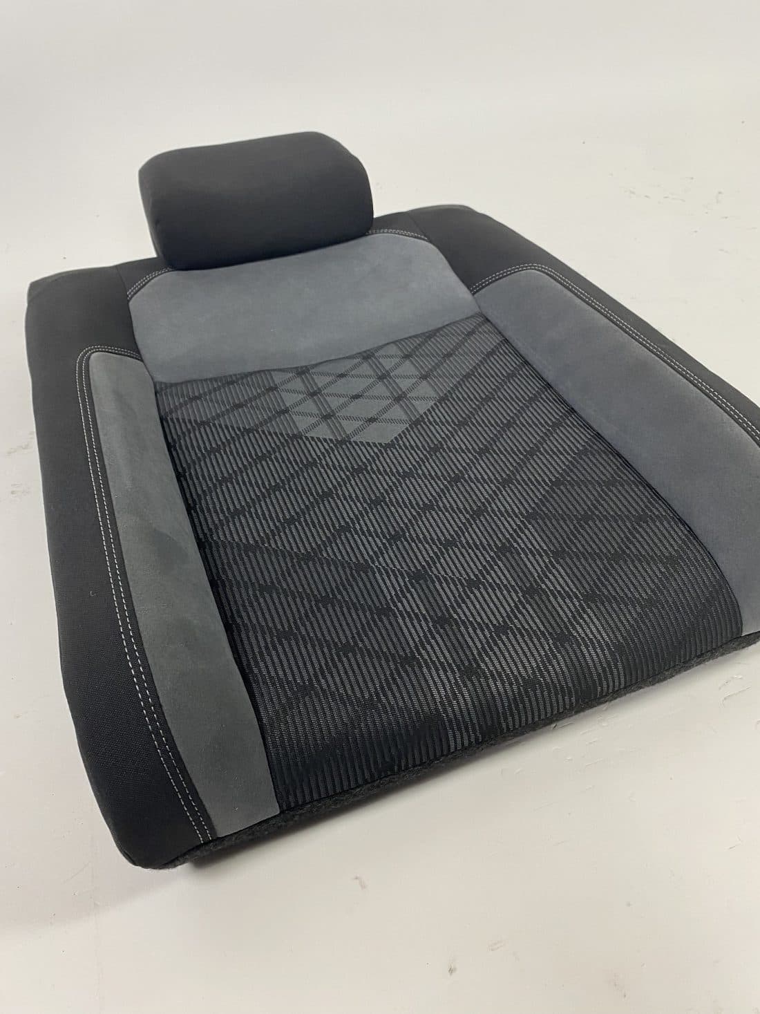 Trp Post Container Data Trp Post Id 13495 Interior Vw Polo 6 R Aw Fabric Alcantara Black Grey Trp Post Container