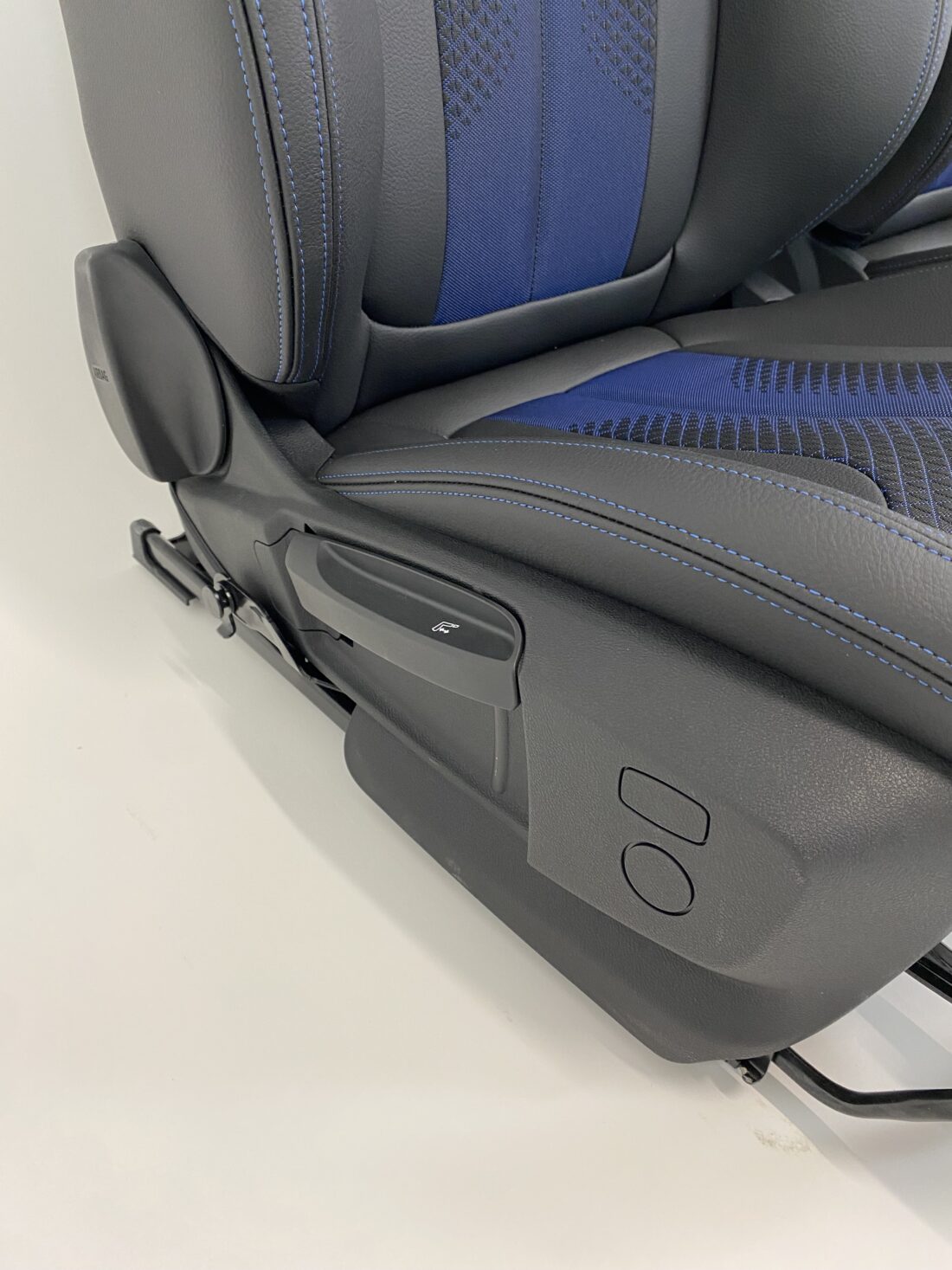 Trp Post Container Data Trp Post Id 15359 Innenausstattung Bmw 2er Gran Coup M F44 Leder Alcantara Schwarz Blau Trp Post Container