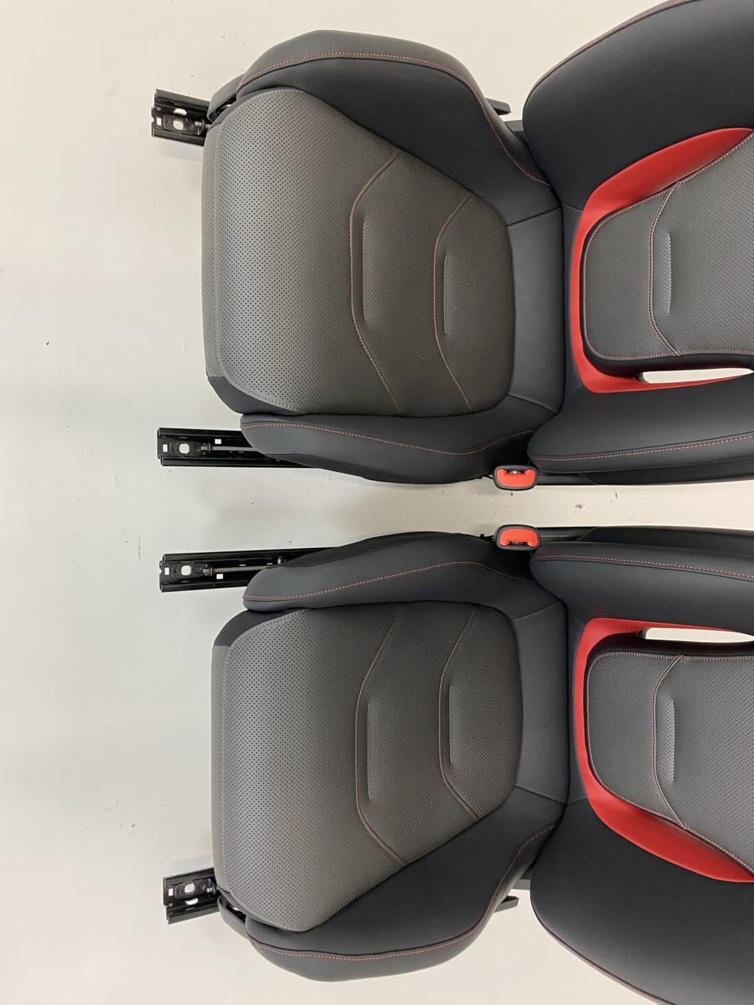 Trp Post Container Data Trp Post Id 15946 Mercedes Benz Clase C Amg Performance Asientos W206 Cuero Gris Negro Con Detalle Rojo Trp Post Container