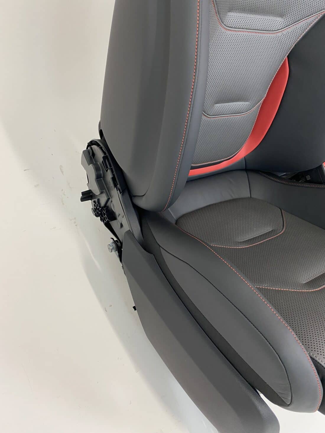 Trp Post Container Data Trp Post Id 15946 Mercedes Benz Clase C Amg Performance Asientos W206 Cuero Gris Negro Con Detalle Rojo Trp Post Container