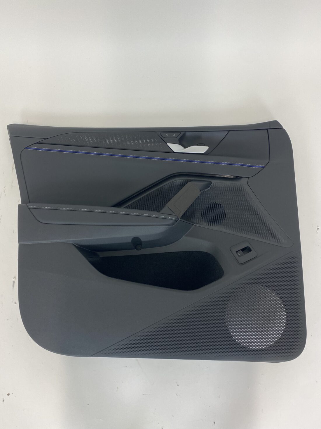 Trp Post Container Data Trp Post Id 16005 Interior Vw Tiguan Leather Black With Blue Details Trp Post Container Trp Post Container Data Trp Post Id 16005 Interior Vw Tiguan Leather Black With Blue Details Trp Post Container