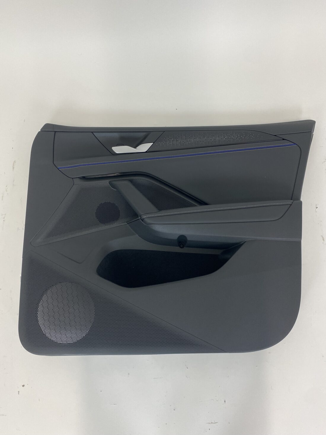 Trp Post Container Data Trp Post Id 16005 Interior Vw Tiguan Leather Black With Blue Details Trp Post Container Trp Post Container Data Trp Post Id 16005 Interior Vw Tiguan Leather Black With Blue Details Trp Post Container