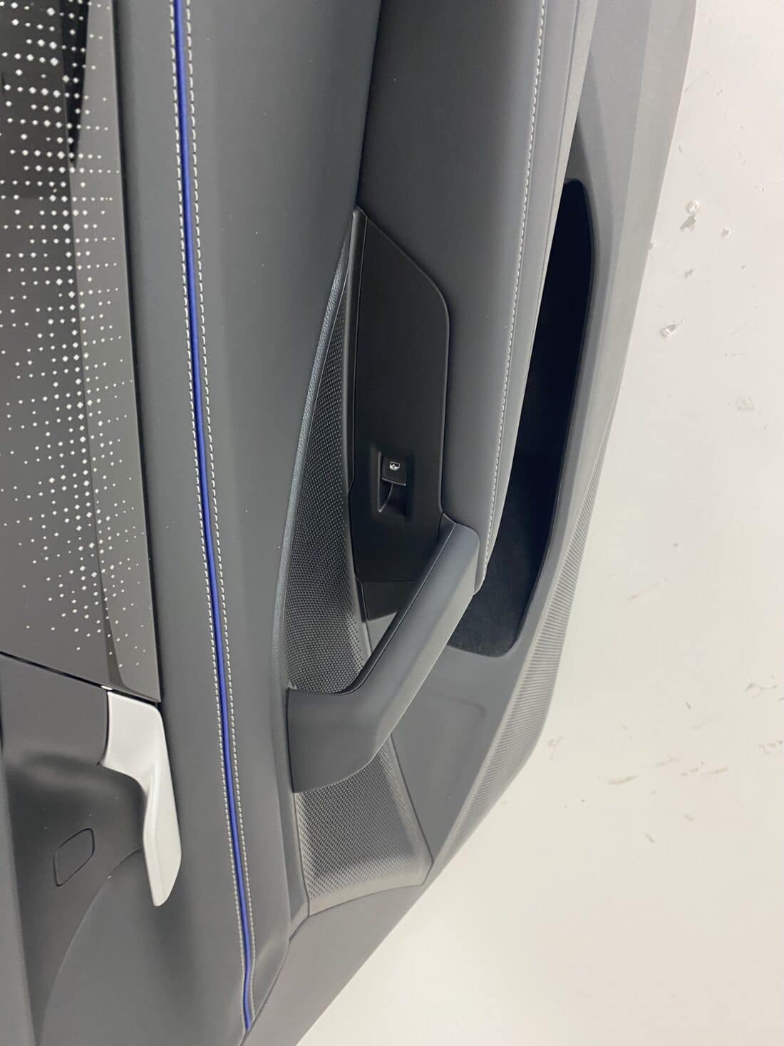 Trp Post Container Data Trp Post Id 16005 Interior Vw Tiguan Leather Black With Blue Details Trp Post Container Trp Post Container Data Trp Post Id 16005 Interior Vw Tiguan Leather Black With Blue Details Trp Post Container