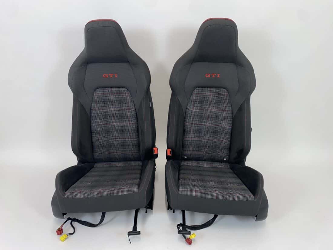 Interieur Vw Golf 8 Gti Alcantara Stof Grijs Geruit Rood Wit Grijs Interieur Vw Golf 8 Gti Alcantara Stof Grijs Geruit Rood Wit Grijs
