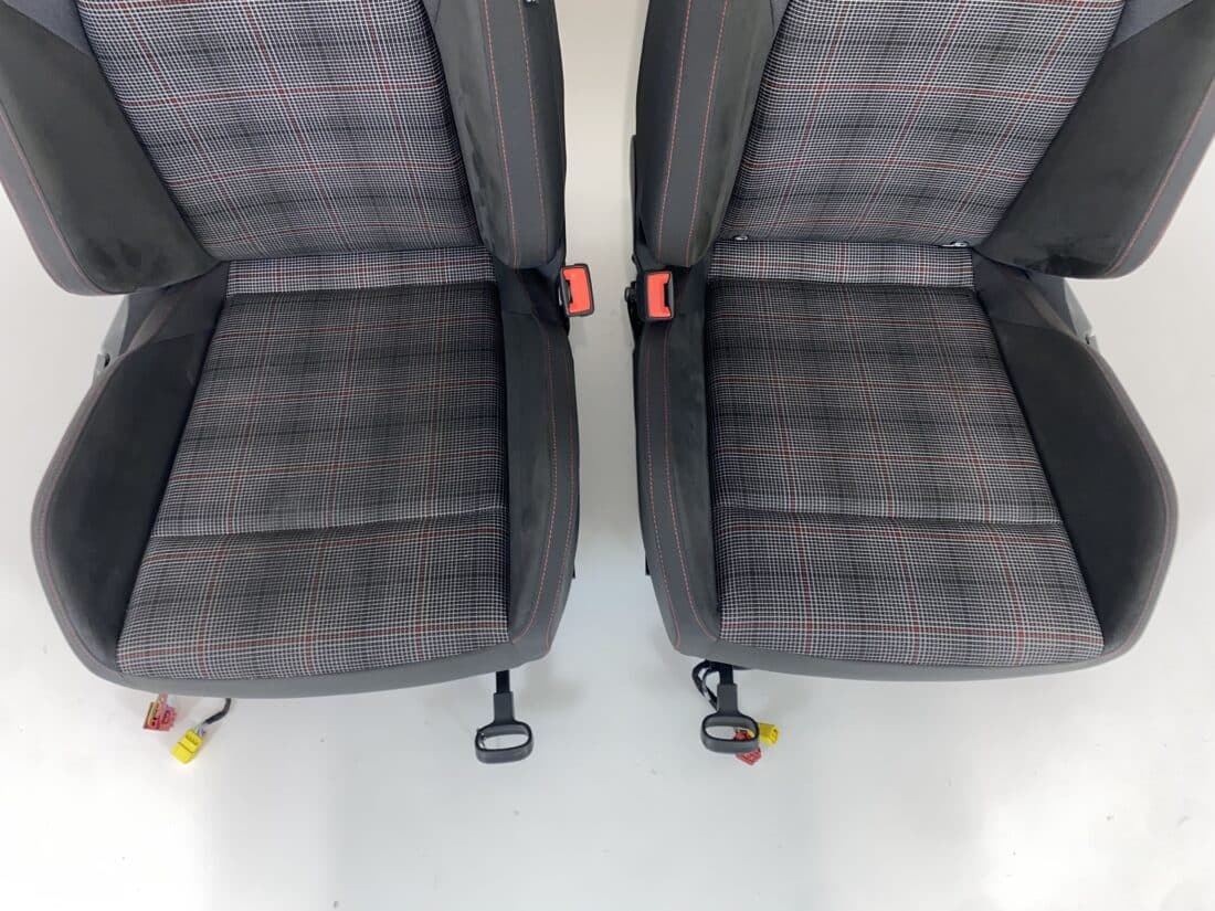 Interieur Vw Golf 8 Gti Alcantara Stof Grijs Geruit Rood Wit Grijs Interieur Vw Golf 8 Gti Alcantara Stof Grijs Geruit Rood Wit Grijs