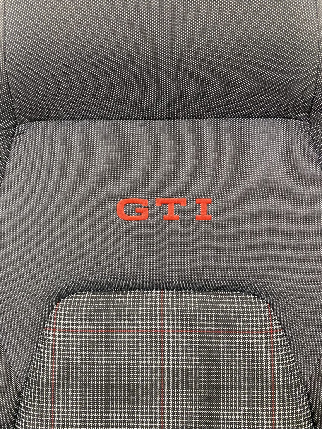 Interieur Vw Golf 8 Gti Alcantara Stof Grijs Geruit Rood Wit Grijs Interieur Vw Golf 8 Gti Alcantara Stof Grijs Geruit Rood Wit Grijs