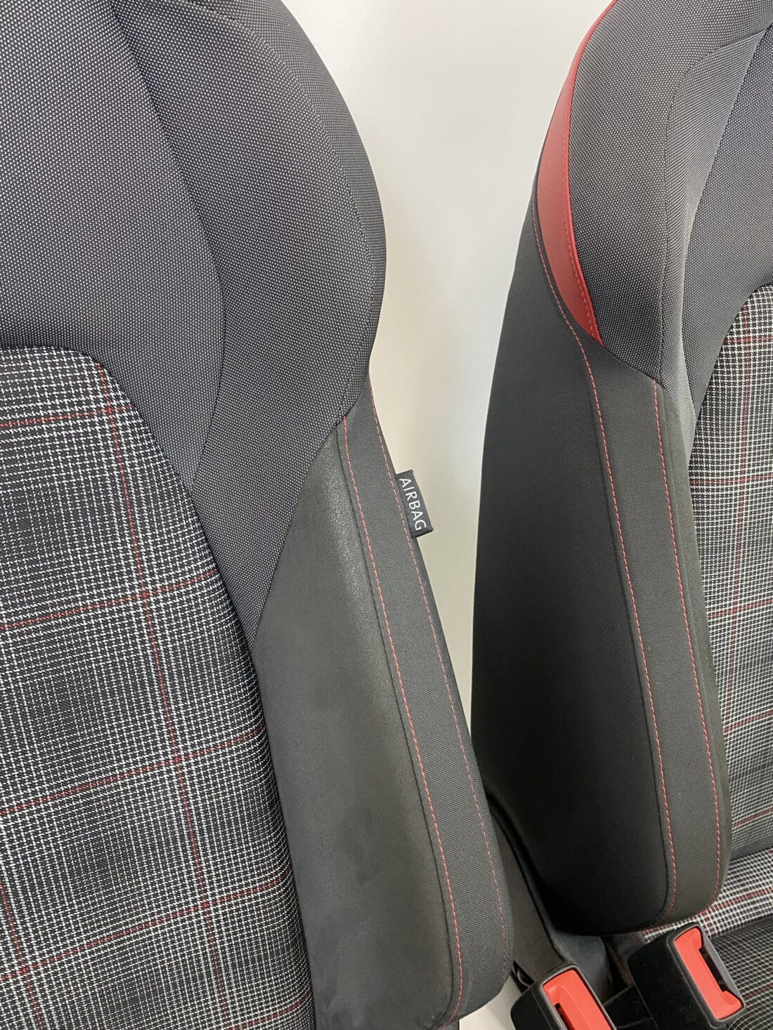 Interieur Vw Golf 8 Gti Alcantara Stof Grijs Geruit Rood Wit Grijs Interieur Vw Golf 8 Gti Alcantara Stof Grijs Geruit Rood Wit Grijs