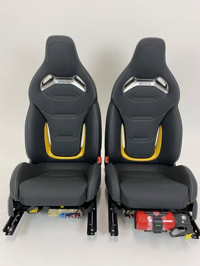 Sièges Mercedes-Benz Classe C AMG Performance W206 en cuir noir avec détails jaunes